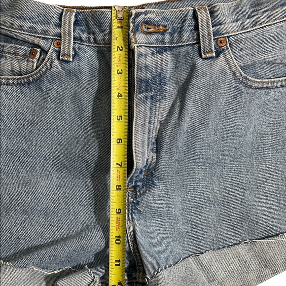 Levi’s 550 High-Rise Relaxed Fit Tapered Leg Cut Off Jeans Blue Size 10 reg Med - Picture 6 of 9